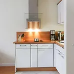 Апартаменты Wohnpark Stadt Hamburg 48 Остзебад Бинц